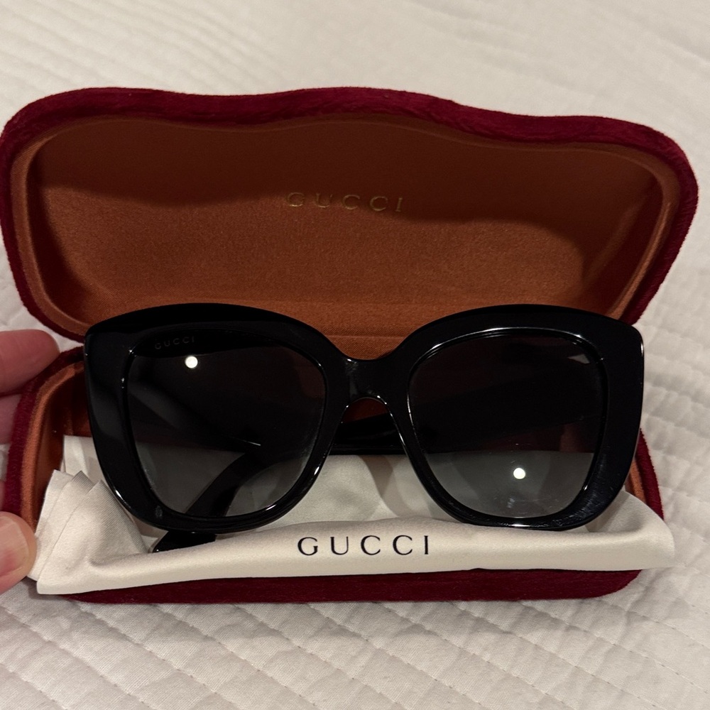 Gucci Black Oversized Square Cateye Women's Sunglasses